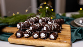 Ořechové nepečené trubičky