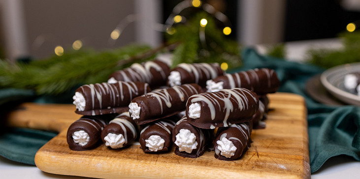 Ořechové nepečené trubičky