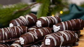 Ořechové nepečené trubičky