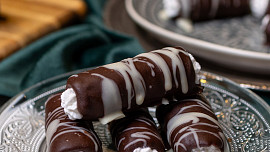 Ořechové nepečené trubičky