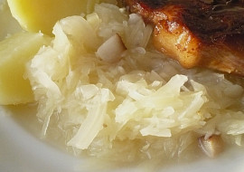 Dušené hlávkové zelí na slanině