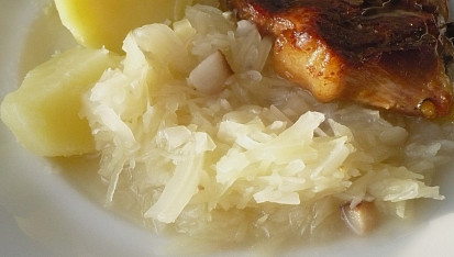 Dušené hlávkové zelí na slanině