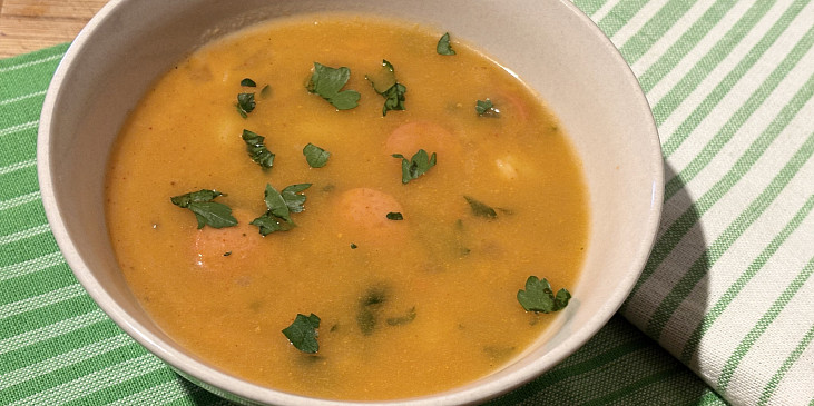 Frankfurtská polévka s bramborami