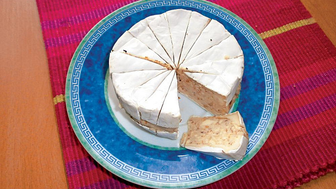 Hermelín plněný ořechovou nádivkou