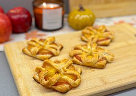 Jablečné koláčky z listového těsta