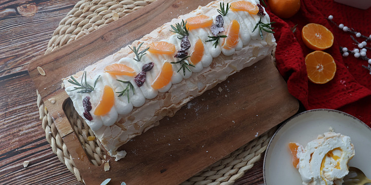 Mandarinková roláda z bílků