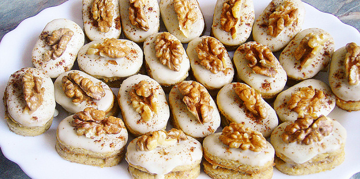 Oříškové oválky