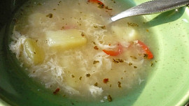 Pikantní česneková polévka