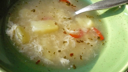 Pikantní česneková polévka