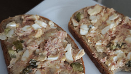 Pomazánka z vepřovky s vejcem