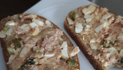 Pomazánka z vepřovky s vejcem