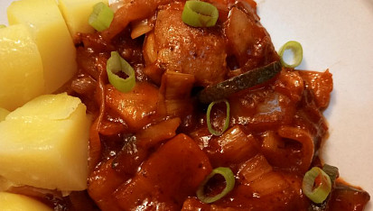 Zeleninová směs na vepřovém plátku