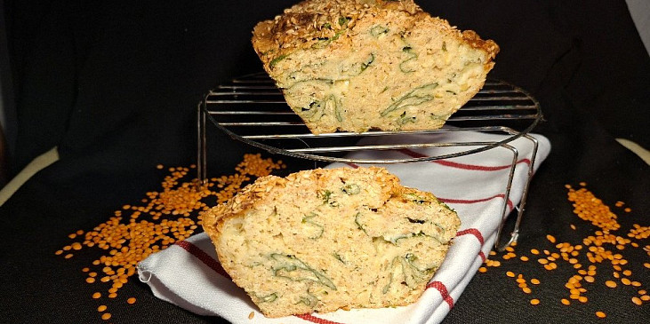 Čočkový chlebíček se špenátem a mozzarellou