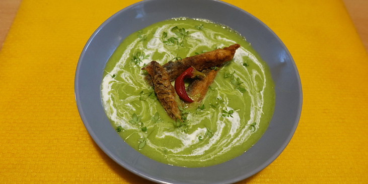 Hrášková rybí polévka a kapří hranolky