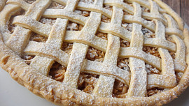 Jablečný linecký koláč