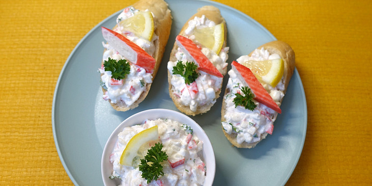 Jednohubky s krabí pomazánkou