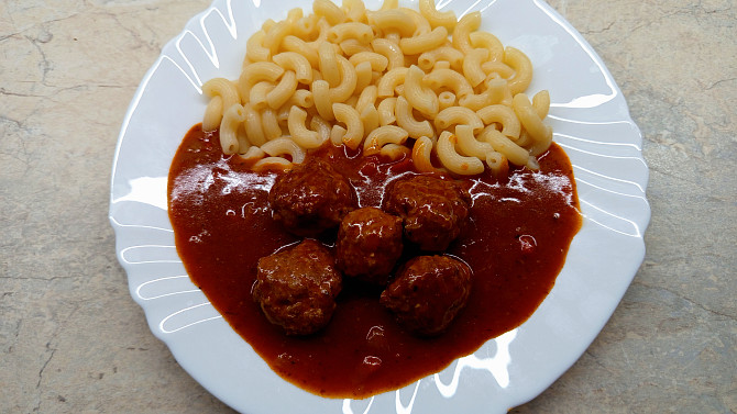 Masové kuličky na způsob guláše