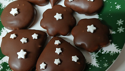 Měkké perníčky s čokoládovou polevou