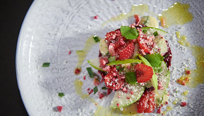 Tatarák z červené řepy s estragonovou majonézou podle Honzy Punčocháře