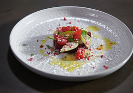 Tatarák z červené řepy s estragonovou majonézou podle Honzy Punčocháře