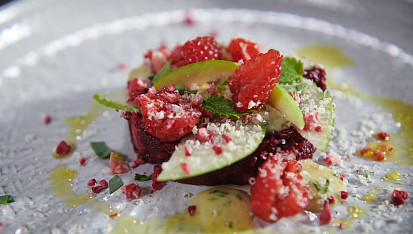 Tatarák z červené řepy s estragonovou majonézou podle Honzy Punčocháře