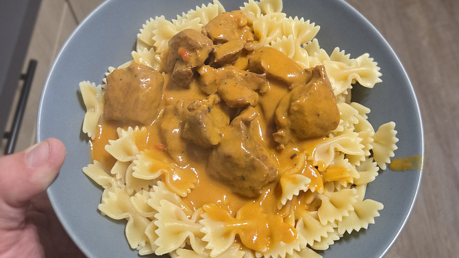 Vepřová plec na paprice