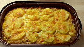 Zapečené brambory s mletým masem