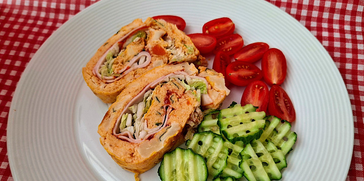 Zeleninová roláda se sýrem a šunkou