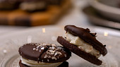 Čokoládové dortíčky plněné vanilkovým krémem podle Josefa Maršálka