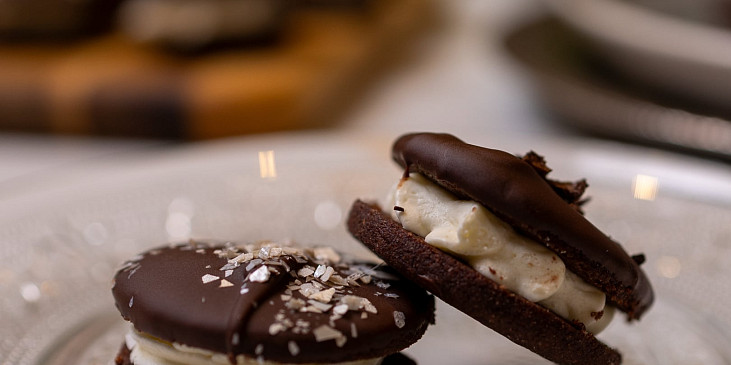 Čokoládové dortíčky plněné vanilkovým krémem podle Josefa Maršálka