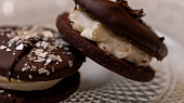 Čokoládové dortíčky plněné vanilkovým krémem podle Josefa Maršálka