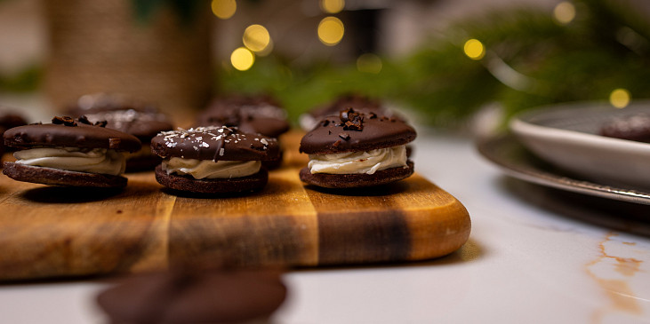 Čokoládové dortíčky plněné vanilkovým krémem podle Josefa Maršálka