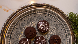 Čokoládové dortíčky plněné vanilkovým krémem podle Josefa Maršálka