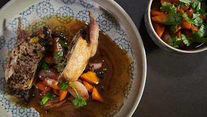 Křepelka s karamelizovanou zeleninou podle Honzy Punčocháře