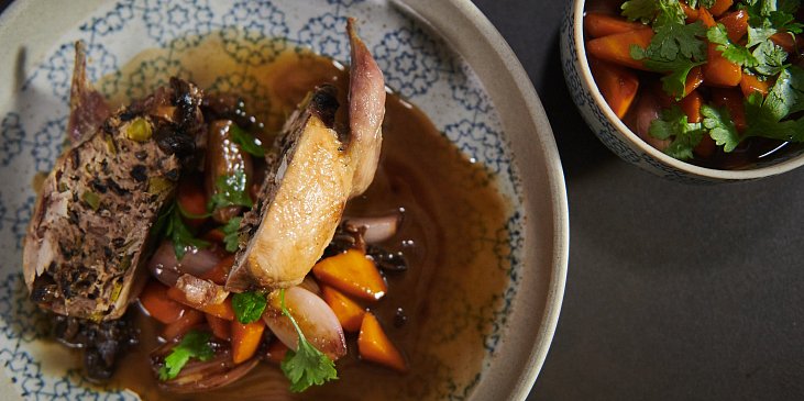 Křepelka s karamelizovanou zeleninou podle Honzy Punčocháře