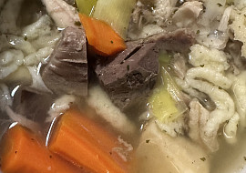 Slepičí polévka s noky (Skepičí s haluškami ♥️)