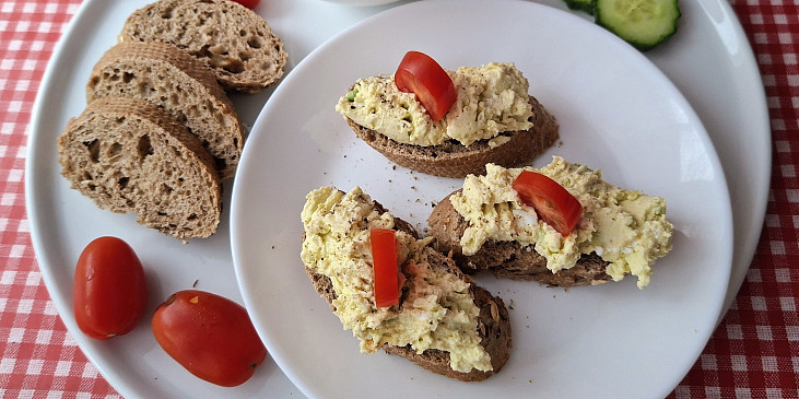 Avokádová pomazánka s Lučinou (vhodná pro diabetiky)