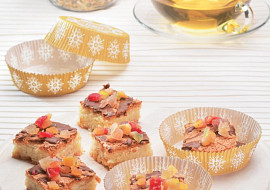 Bílkové řezy s kandovaným ovocem