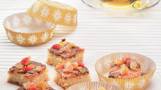 Bílkové řezy s kandovaným ovocem