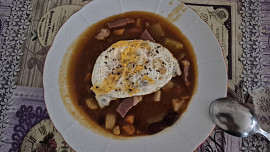 Dýňová polévka s fazolemi