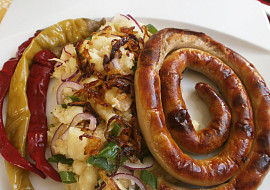 Halušky s vinnou klobásou