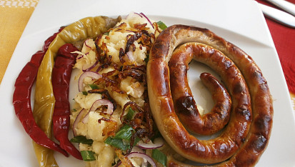 Halušky s vinnou klobásou