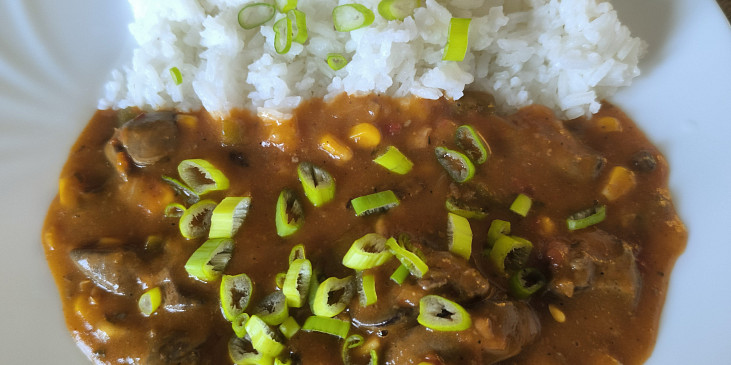 Kuřecí játra s kukuřicí v rajčatech