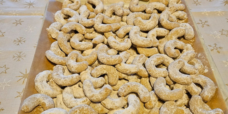 Tradiční vanilkové rohlíčky