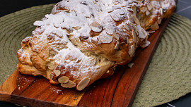 Cukrářská vánočka (mazanec)