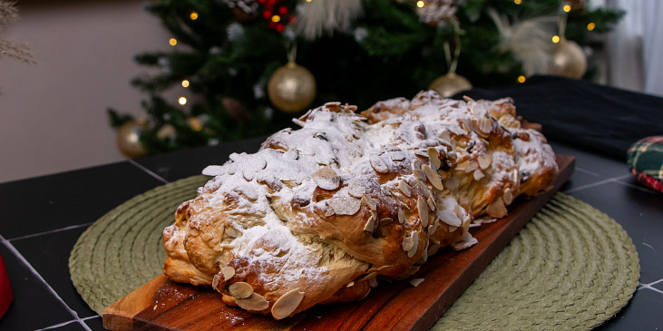 Cukrářská vánočka (mazanec)