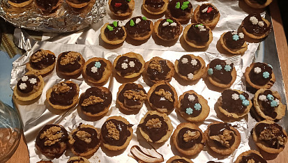 Košíčky plněné ořechovou náplní