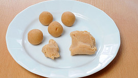 Nepečené ořechové kuličky