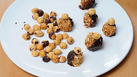 Nepečené ořechové kuličky