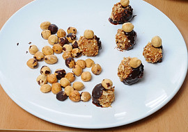 Nepečené ořechové kuličky